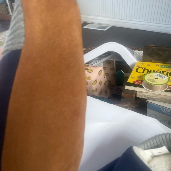 KOLO HOUSE SHOES . small - 9 in sole. NEW - Picture 3 of 6